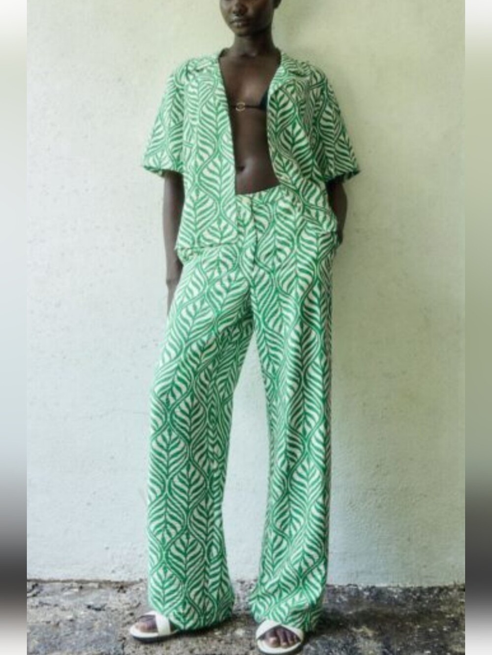 H&M women’s Leaf-Print Wide-Leg Pants & Matching top size XS great condition
